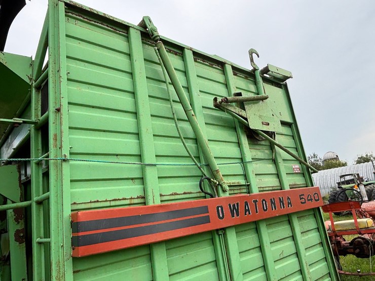 #2617-•-owatonna-540-stacker-image-13