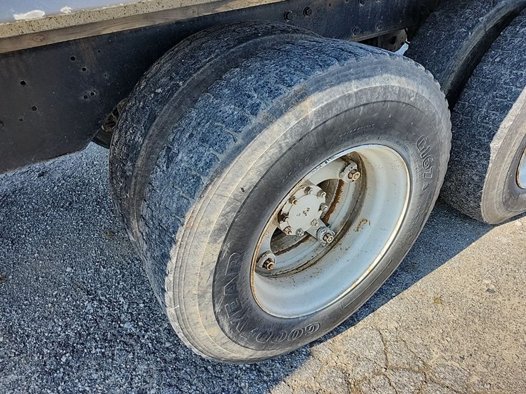 1971-ih-2010a-truck-image-7