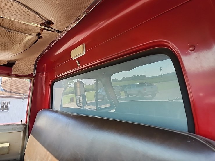 1971-ih-2010a-truck-image-39