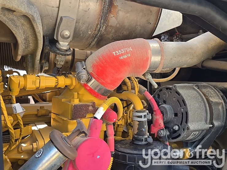 2019-deere-310sl-image-45