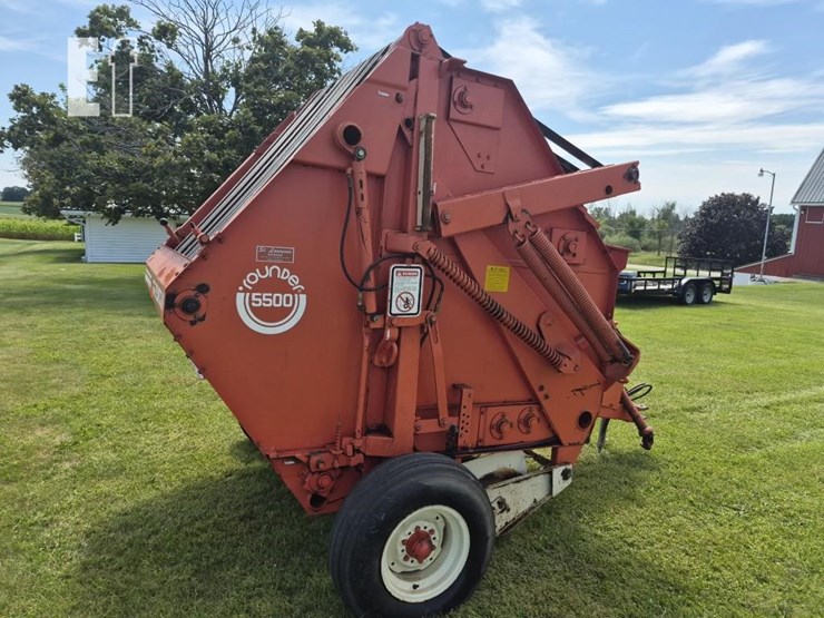 hesston-5500-image-9