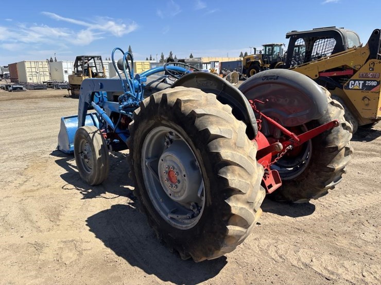 ford-800-image-4