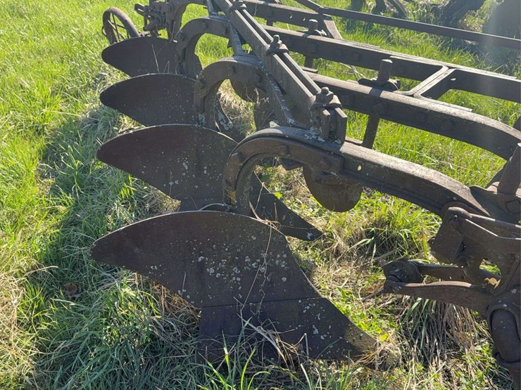4-bottom-chain-lift-plow-image-13