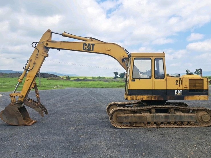 caterpillar-211-image-2