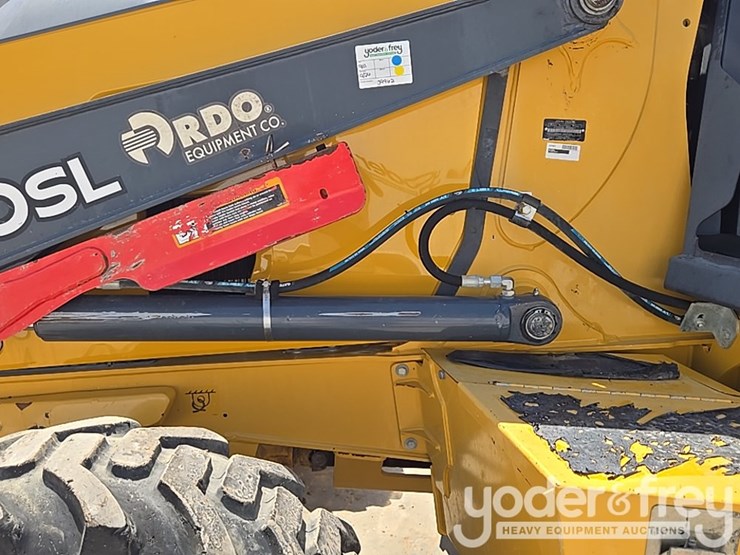 2019-deere-310sl-image-16