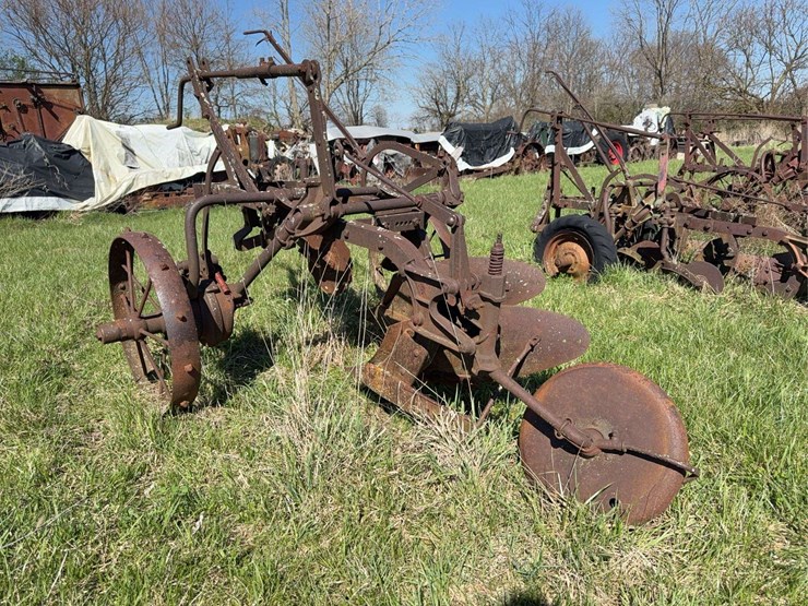 two-bottom-plow-image-4