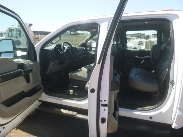 2018-ford-f550-image-12