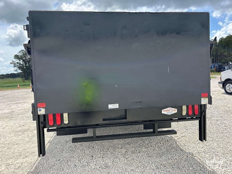 2019-chevrolet-silverado-5500hd-image-27