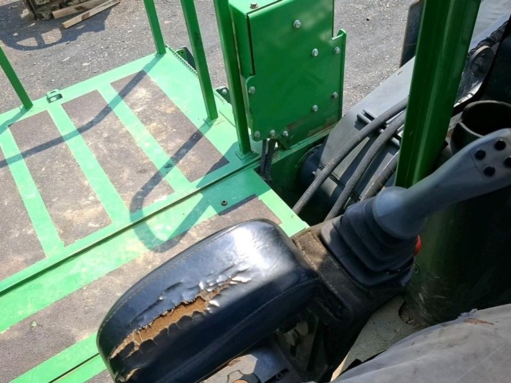 2019-deere-437e-image-14