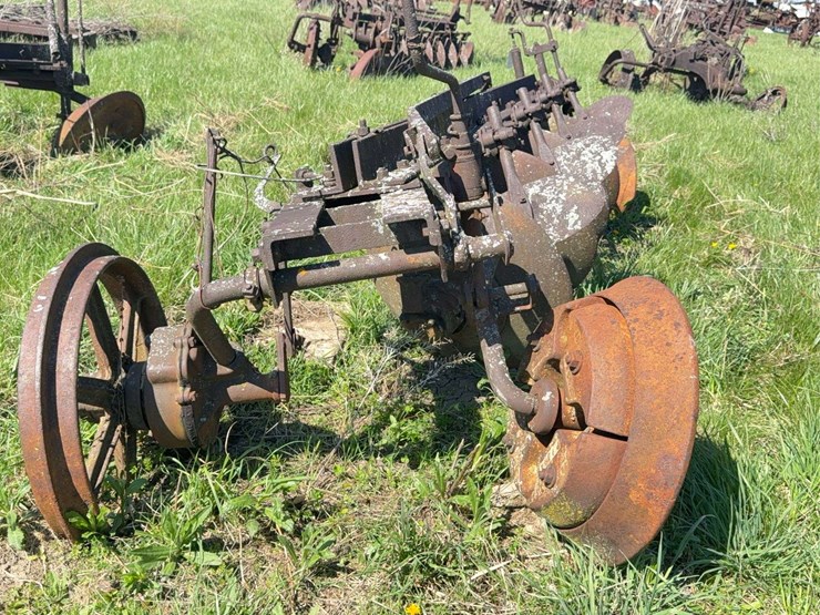 john-deere-disc-plow-image-4