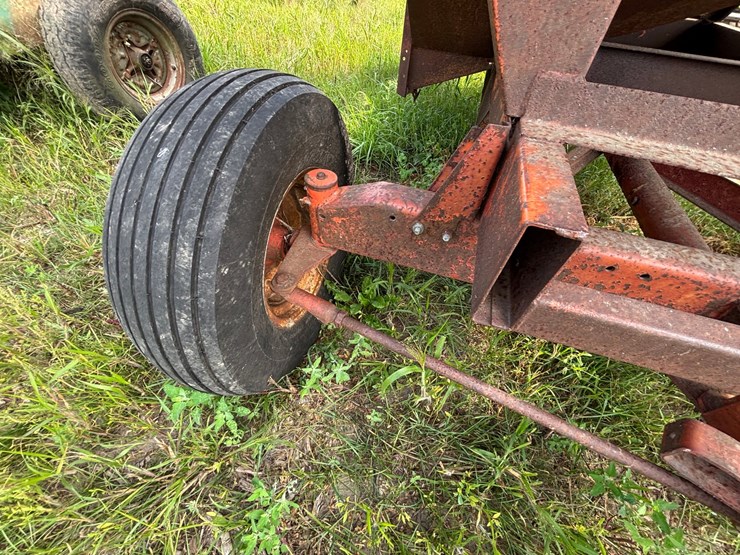 #2644-•-kelly-gravity-box-on-running-gear-image-17