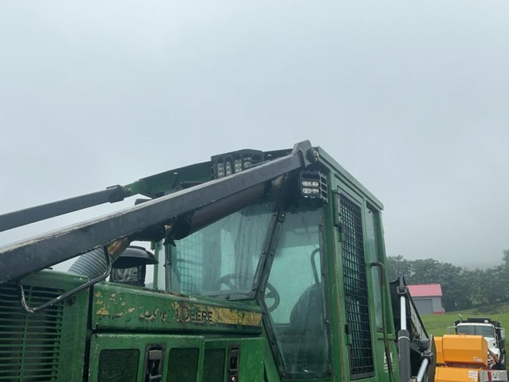 2014-deere-648h-image-28