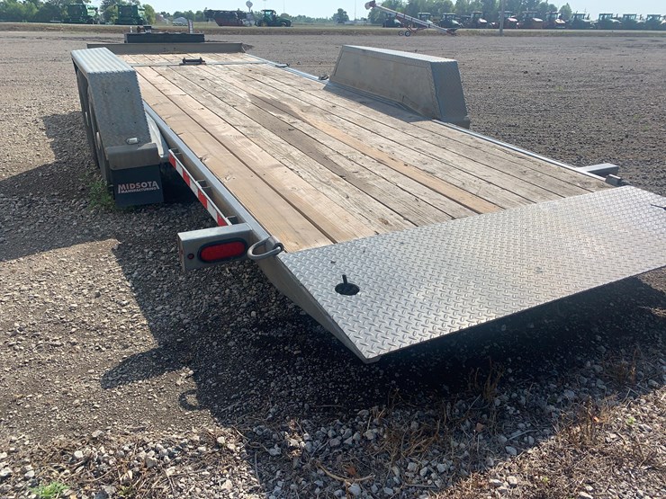 2014-midsota-tilt-bed-trailer-image-33