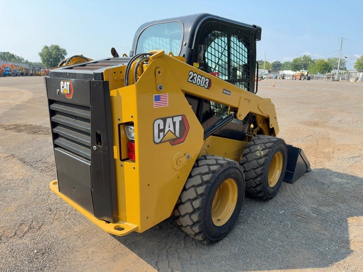 2020-caterpillar-236d3-image-5