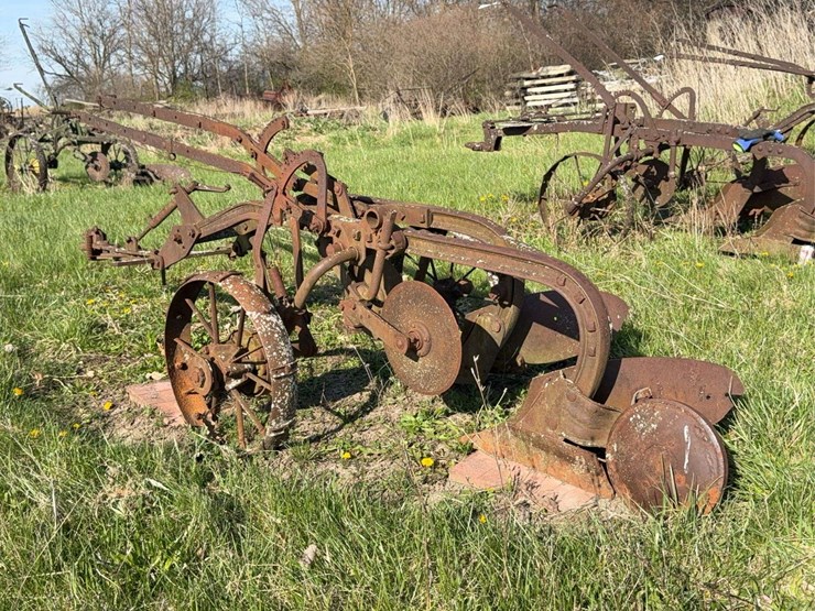 john-deere-12-image-6
