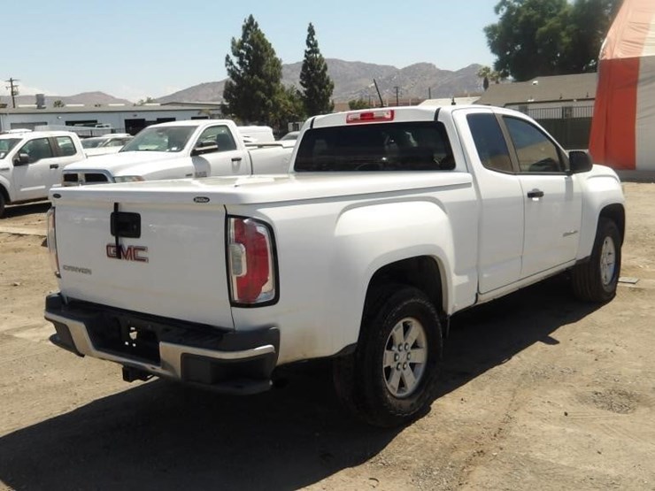 2016-gmc-canyon-image-3