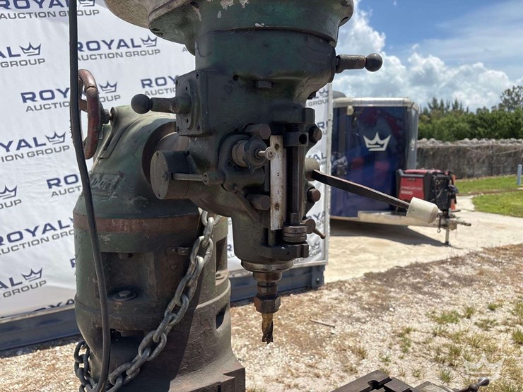 bridgeport-series-1-vertical-milling-machine-image-7