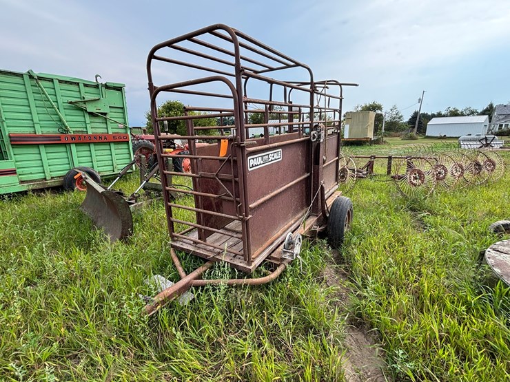 #2614-•-paul-portable-livestock-scale-image-1
