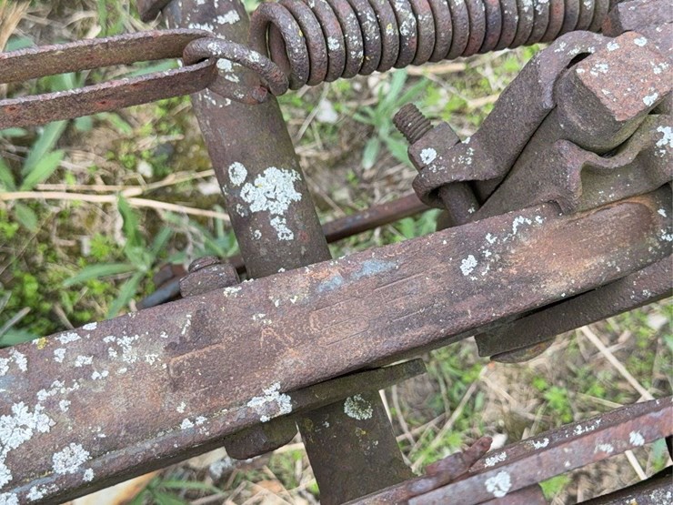 case-three-bottom-14”-pull-type-plow-image-10