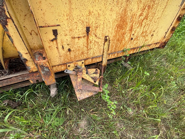 new-holland-960-image-8
