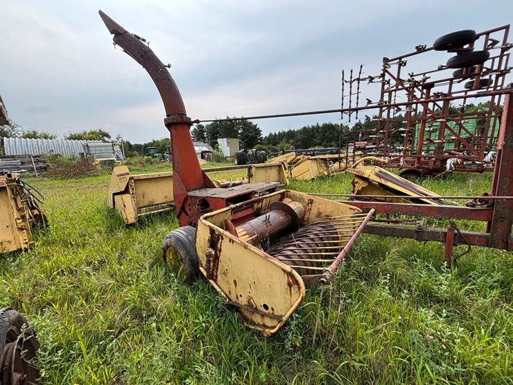new-holland-s717-image-43
