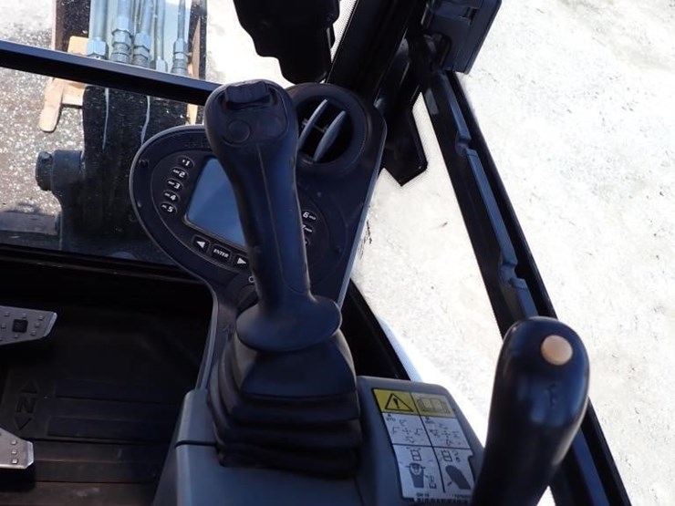 2021-bobcat-e26-image-20