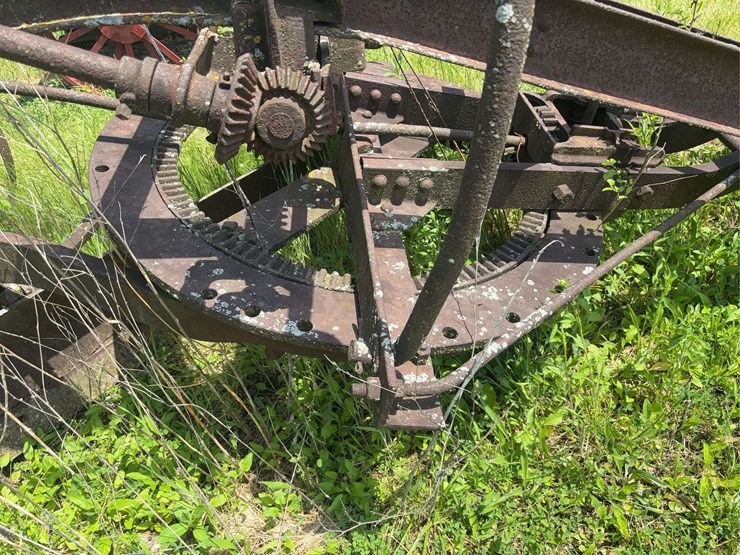 pull-type-road-grader-image-21