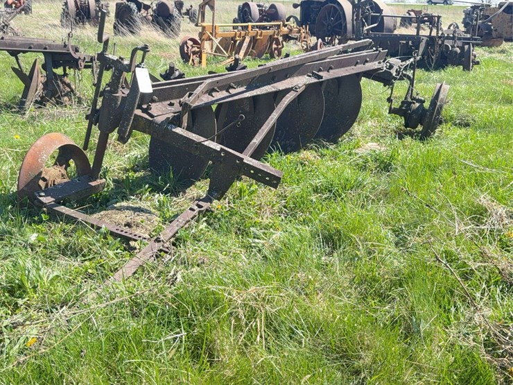 john-deere-disc-plow-image-9