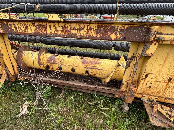 new-holland-960-image-7
