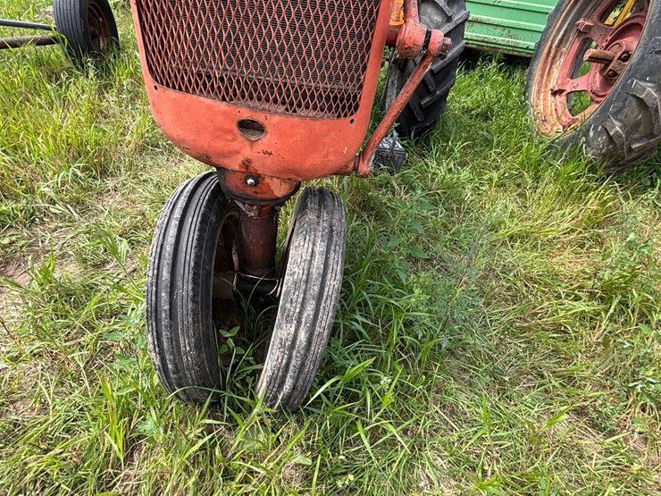 #2568-•-allis-chalmers-c-narrow-front-tractor-image-31