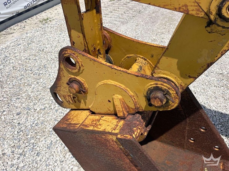 1999-caterpillar-446b-image-21