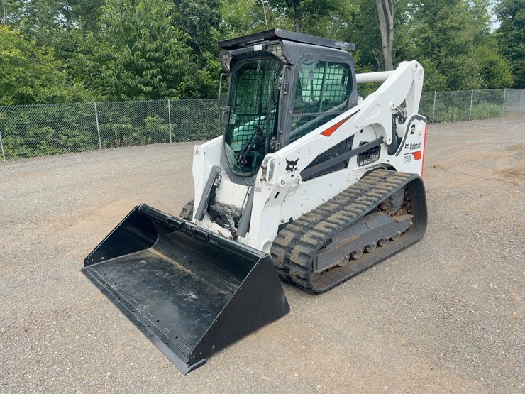 2020-bobcat-t740-image-1