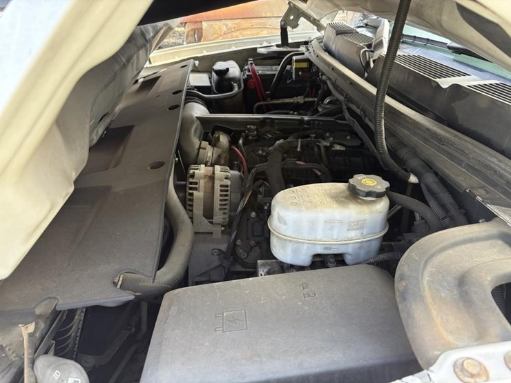 2009-chevrolet-silverado-2500-image-11