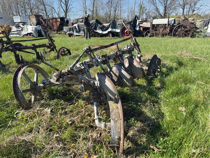 oliver-heavy-duty-3-blade-pull-type-disk-plow-image-3