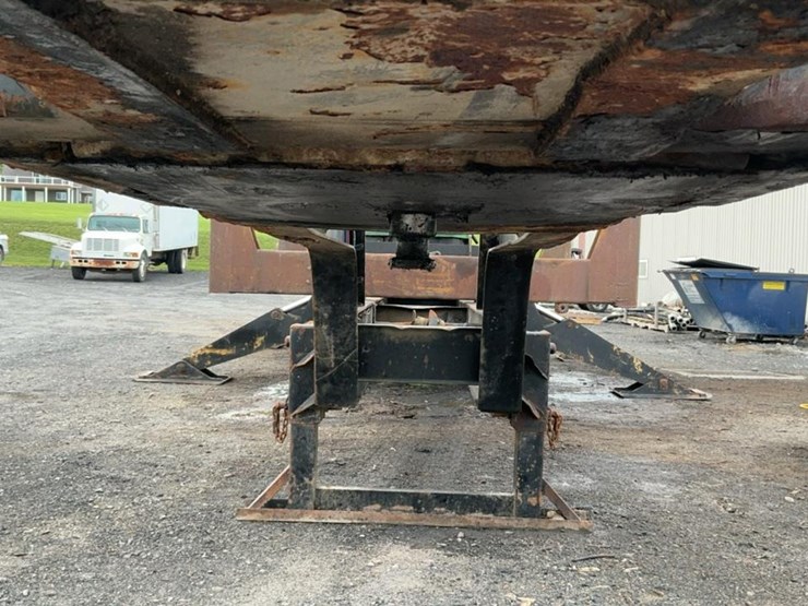 2015-deere-335d-image-70