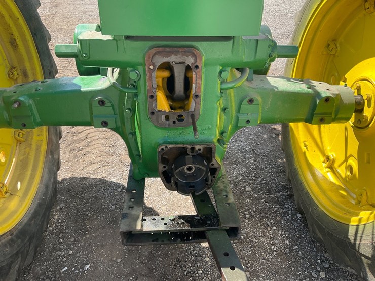 1953-john-deere-70-image-12