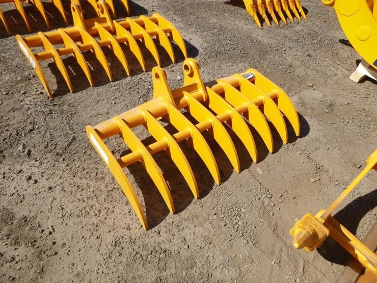 caterpillar-303-image-2