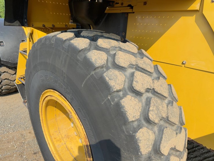 2015-caterpillar-938k-image-15