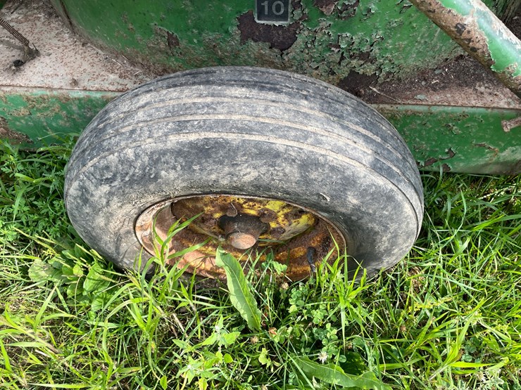 john-deere-700-image-15