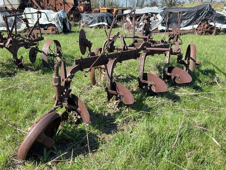 oliver-four-bottom-plow-image-3