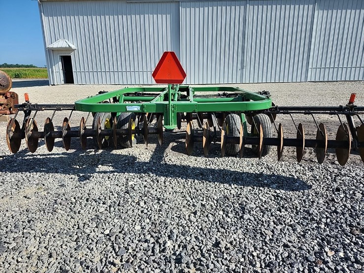 john-deere-210-image-7