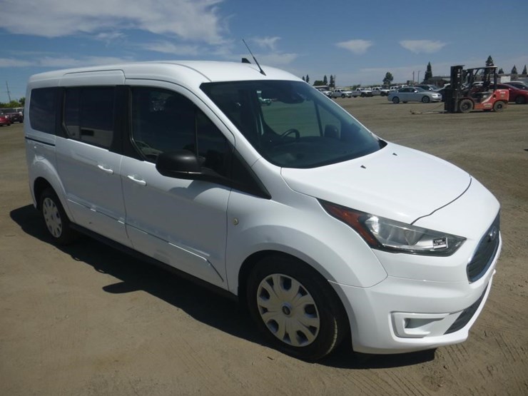 2020-ford-transit-connect-image-2