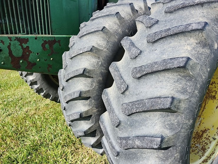 1976-john-deere-8430-image-3