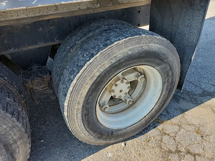 1971-ih-2010a-truck-image-8