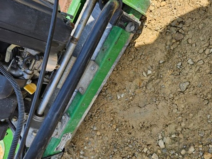#30-•-john-deere-220a-greens-mower-image-11