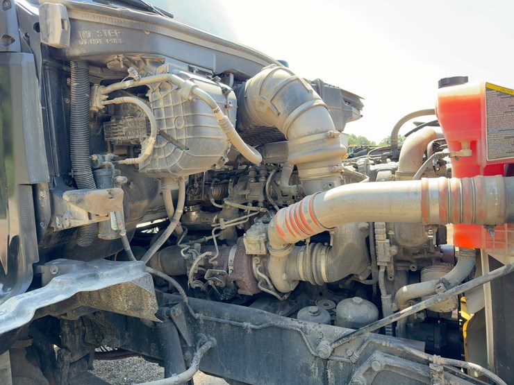 2018-kenworth-t680-image-10