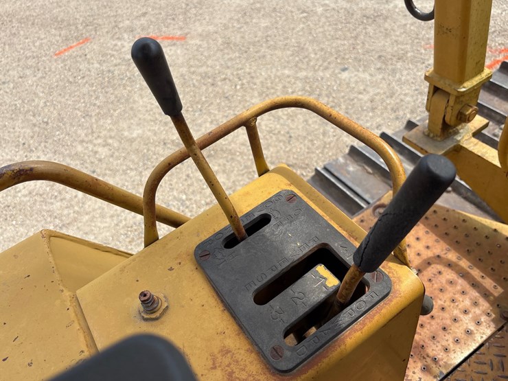 caterpillar-d3c-image-16