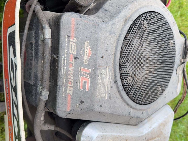 gilson-gt18he-garden-tractor-image-18