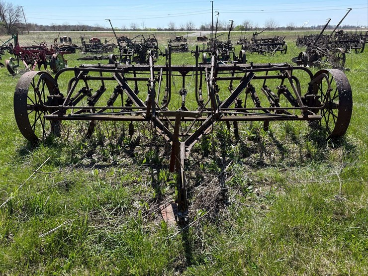 horse-drawn-13-shank-spring-tooth-harrow-cultivator-9’4”-working-width-steel-wheels.-image-6