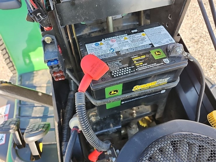 john-deere-x304-image-21